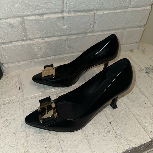 Salvatore Ferragamo Black Leather Pumps - Picture 3 of 9